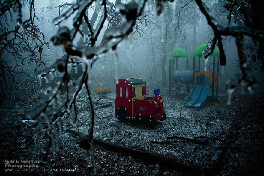 Μια παγωμένη πόλη - Εικόνες «Αποκάλυψης» στην Βουδαπέστη [εικόνες] | iefimerida.gr 9