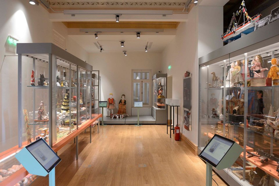 Το Μπενάκη ιδρύει Μουσείο ρετρό Παιχνιδιών -Οι πρώτες φωτογραφίες [εικόνες]  | iefimerida.gr 2