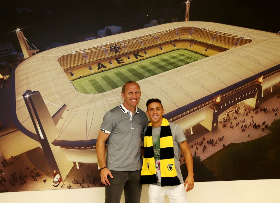 Μπουονανότε για δύο χρόνια στην ΑΕΚ - «Να ανταποδώσω την αγάπη του κόσμου» [εικόνες] | iefimerida.gr 0