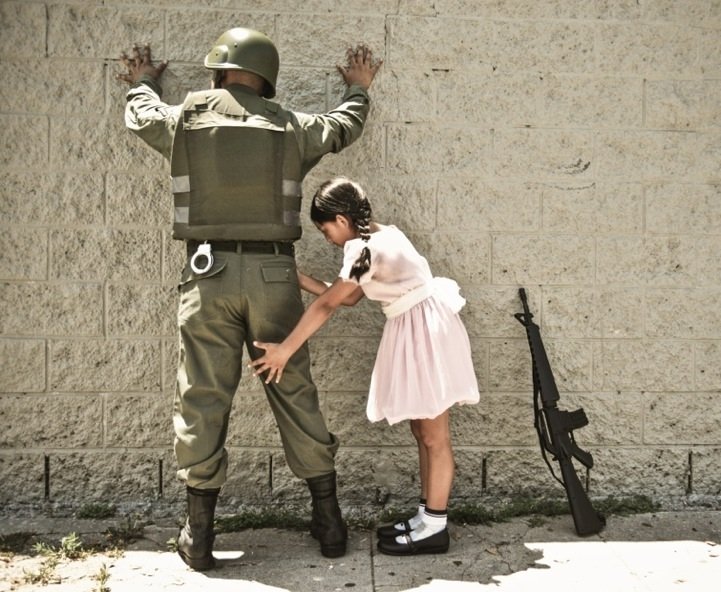 Τα στένσιλ του Banksy ζωντανεύουν εντυπωσιακά μέσα από τον φακό του Νικ Στέρν [εικόνες] | iefimerida.gr 4