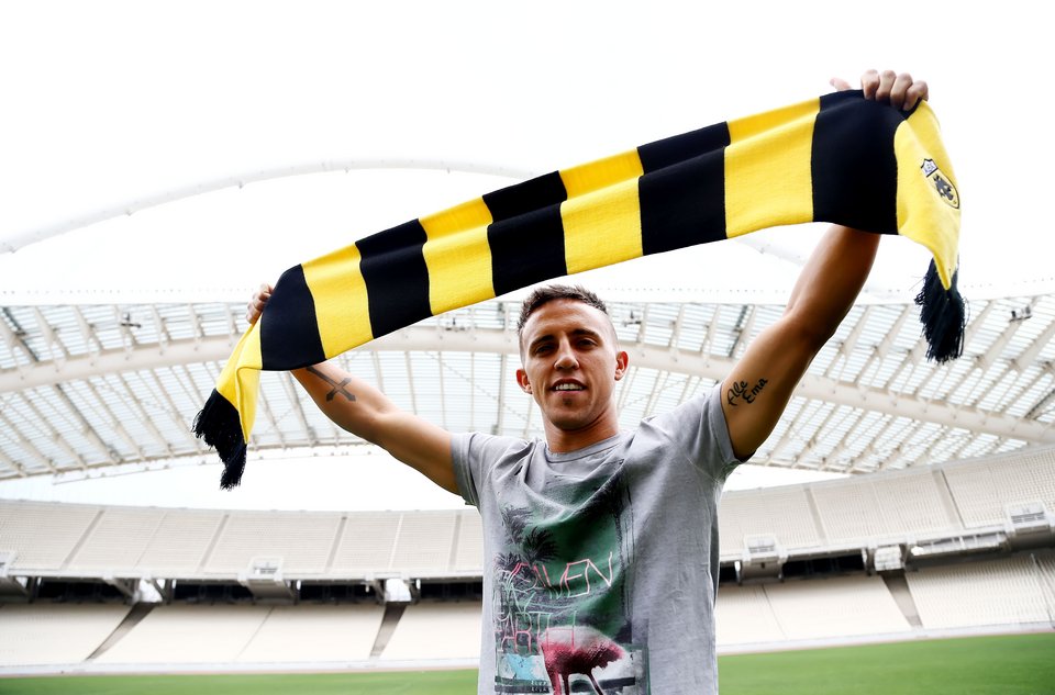 Μπουονανότε για δύο χρόνια στην ΑΕΚ - «Να ανταποδώσω την αγάπη του κόσμου» [εικόνες] | iefimerida.gr 2