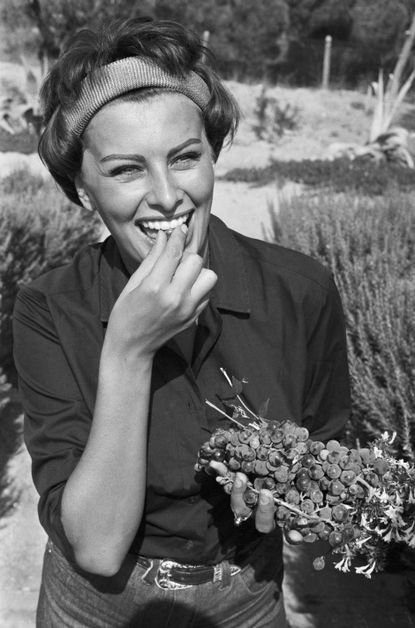 Πέντε θρυλικές φωτογραφίες σταρ-μύθων στο Σεν Τροπέ [εικόνες] | iefimerida.gr 4