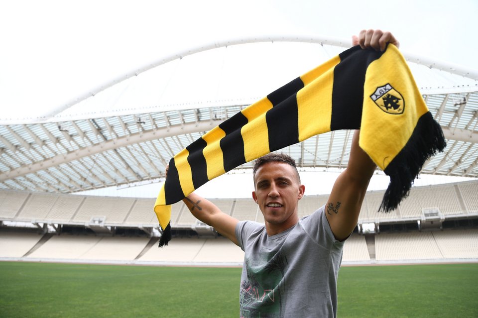 Μπουονανότε για δύο χρόνια στην ΑΕΚ - «Να ανταποδώσω την αγάπη του κόσμου» [εικόνες] | iefimerida.gr 3