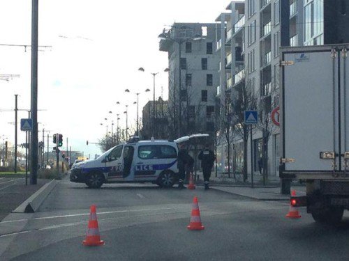 Εληξε η ομηρία στο Παρίσι: Ελεύθεροι οι όμηροι – Συνελήφθη ο δράστης | iefimerida.gr 9