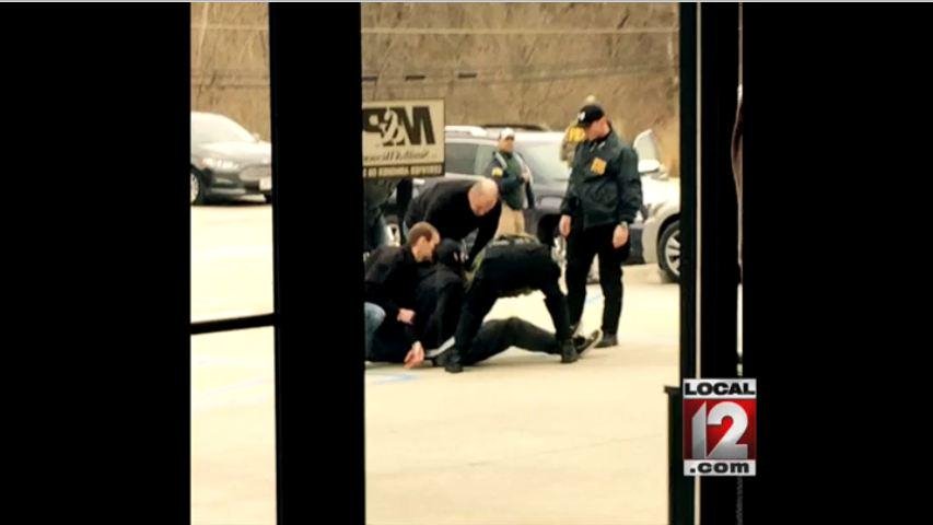 Αυτός είναι ο τζιχαντιστής που ήθελε να ανατινάξει το Καπιτώλιο: Από «μαμάκιας» επίδοξος τρομοκράτης [εικόνες] | iefimerida.gr 3