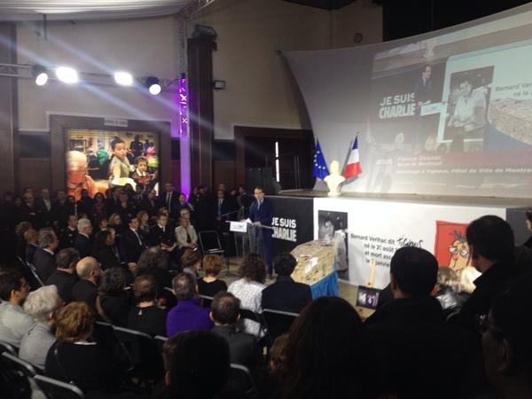 Εκατοντάδες κόσμου στις κηδείες δύο σκιτσογράφων του Charlie Hebdo – Ζωγράφισαν το φέρετρο του Tignous [εικόνες] | iefimerida.gr 5