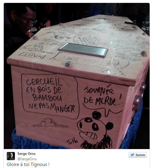 Εκατοντάδες κόσμου στις κηδείες δύο σκιτσογράφων του Charlie Hebdo – Ζωγράφισαν το φέρετρο του Tignous [εικόνες] | iefimerida.gr 1