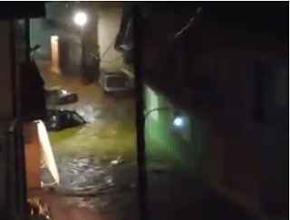 Βιβλική καταστροφή στην Καλαμάτα: Η θάλασσα «κατάπιε» αυτοκίνητα [εικόνες] | iefimerida.gr 8