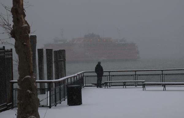 Πόλη-φάντασμα η Νέα Υόρκη: Καλυμμένη από χιόνι -Παρέλυσαν τα πάντα [εικόνες] | iefimerida.gr 10