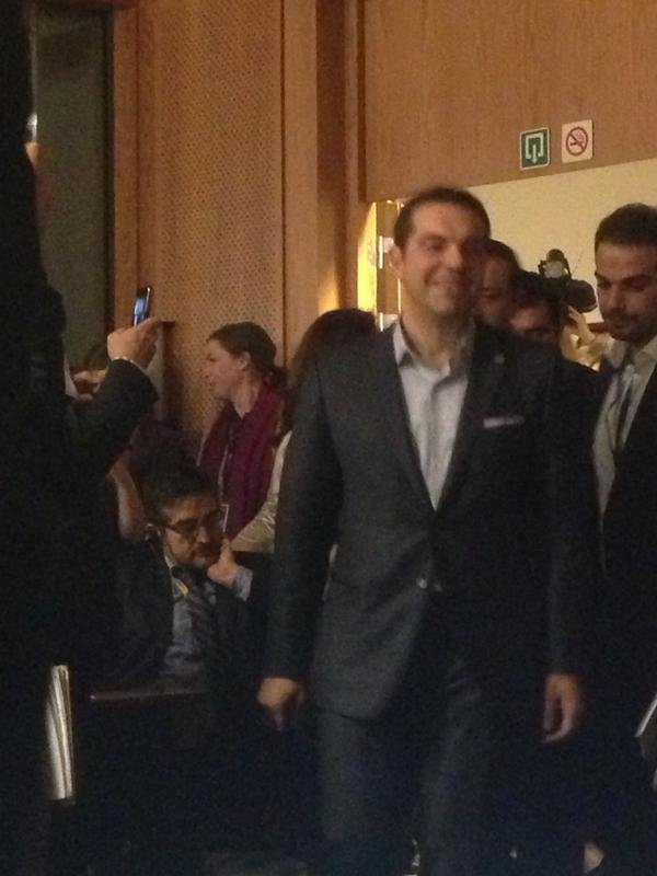 «Περιμένουμε έναν... σούπερ σταρ», έγραφαν δημοσιογράφοι για τον Τσίπρα [εικόνες] | iefimerida.gr 1