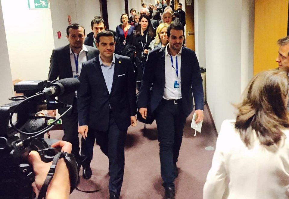 «Περιμένουμε έναν... σούπερ σταρ», έγραφαν δημοσιογράφοι για τον Τσίπρα [εικόνες] | iefimerida.gr 6