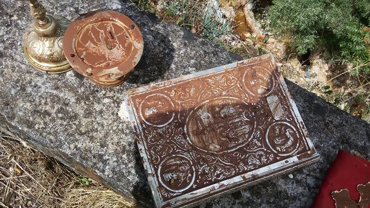 Κεφαλονιά: Ο χείμαρρος παρέσυρε την εικόνα της Αγίας Βαρβάρας μέσα από τον ναό [εικόνες]  | iefimerida.gr 1