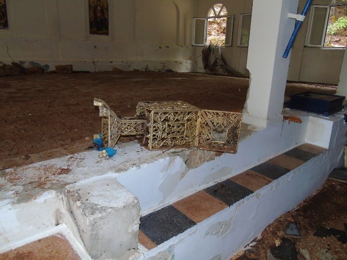 Κεφαλονιά: Ο χείμαρρος παρέσυρε την εικόνα της Αγίας Βαρβάρας μέσα από τον ναό [εικόνες]  | iefimerida.gr 2