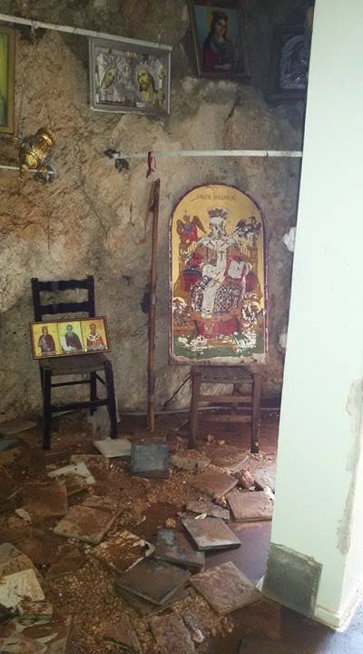 Κεφαλονιά: Ο χείμαρρος παρέσυρε την εικόνα της Αγίας Βαρβάρας μέσα από τον ναό [εικόνες]  | iefimerida.gr 3