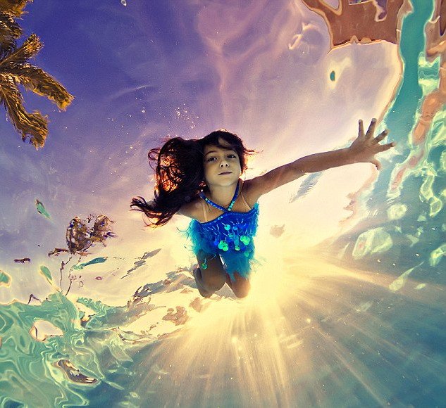 Υποβρύχια μαγεία: Οταν οι μπόμπιρες ποζάρουν μέσα στο νερό [εικόνες] | iefimerida.gr 10