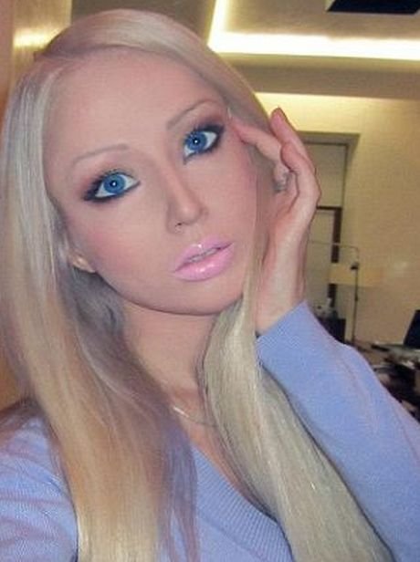 Τρομακτική ομοιότητα 21χρονης Ρωσίδας με τη Barbie [εικόνες] | iefimerida.gr 2