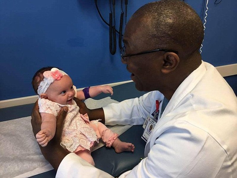 Ιατρικό θαύμα: Το μωρό που γεννήθηκε δύο φορές [εικόνες] | iefimerida.gr 4