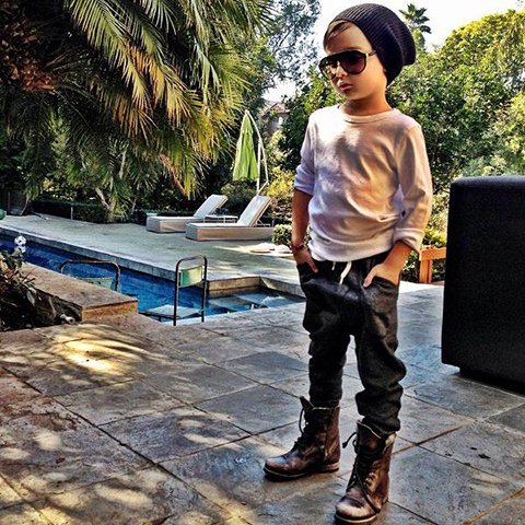 Ο πιο στυλάτος μπόμπιρας στον κόσμο – Πεντάχρονος fashion icon με χιλιάδες θαυμαστές [εικόνες] | iefimerida.gr 4