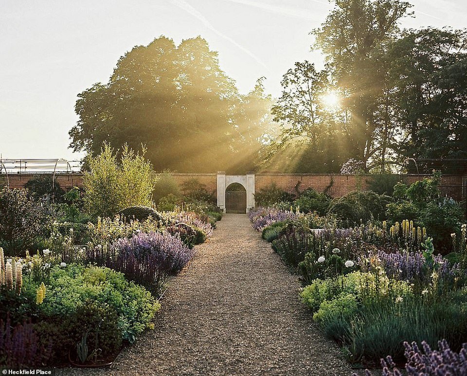 Babymoon: Απόδραση χλιδής σε ξενοδοχείο με 10.000 λίρες τη βραδιά για Μέγκαν Μαρκλ και πρίγκιπα Χάρι [εικόνες] | iefimerida.gr 5