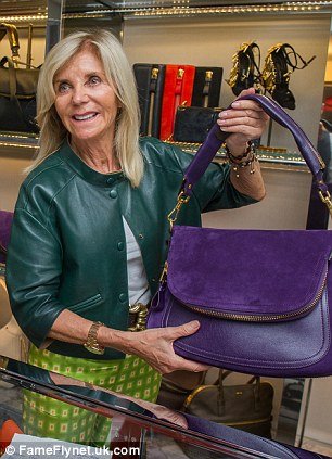 Αυτή είναι η Ελβετίδα πωλήτρια που αρνήθηκε να πουλήσει πανάκριβη τσάντα στην Οπρα Γουίνφρεϊ επειδή είναι μαύρη [εικόνες] | iefimerida.gr 4