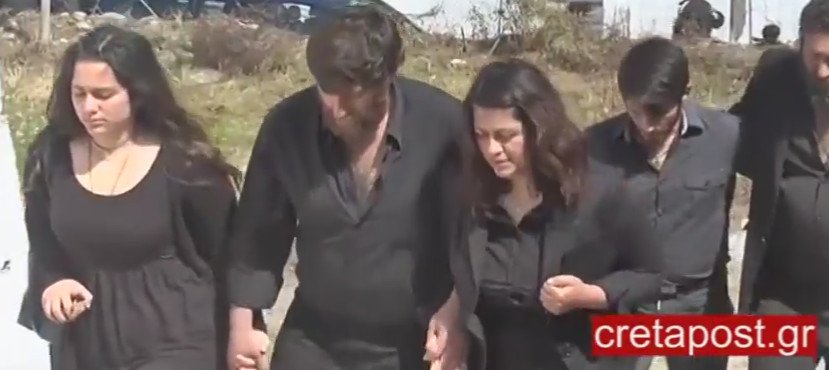 Βουβή οδύνη στο μνημόσυνο του Βαγγέλη Γιακουμάκη [εικόνες & βίντεο] | iefimerida.gr 0