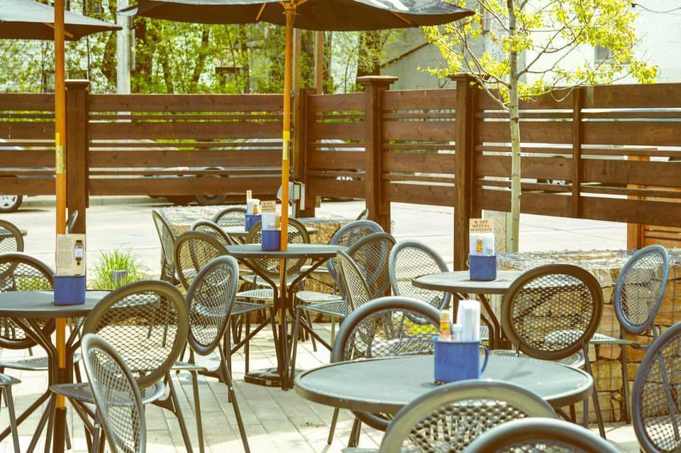 Αφησαν τον Αντετοκούνμπο χωρίς τραπέζι σε εστιατόριο στο Μιλγουόκι -Χαμός στο Twitter [εικόνα] | iefimerida.gr 3