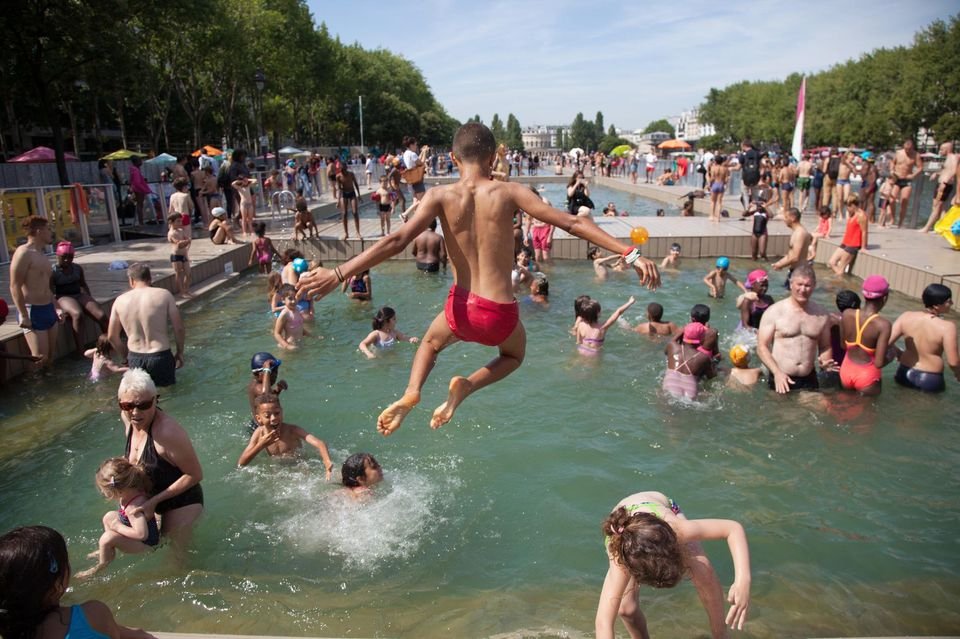 Παρίσι: Εκαναν πισίνες στον Σηκουάνα -Μετράει η ποιότητα ζωής [εικόνες] | iefimerida.gr 8