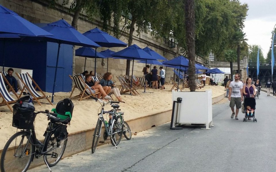 Παρίσι: Εκαναν πισίνες στον Σηκουάνα -Μετράει η ποιότητα ζωής [εικόνες] | iefimerida.gr 0