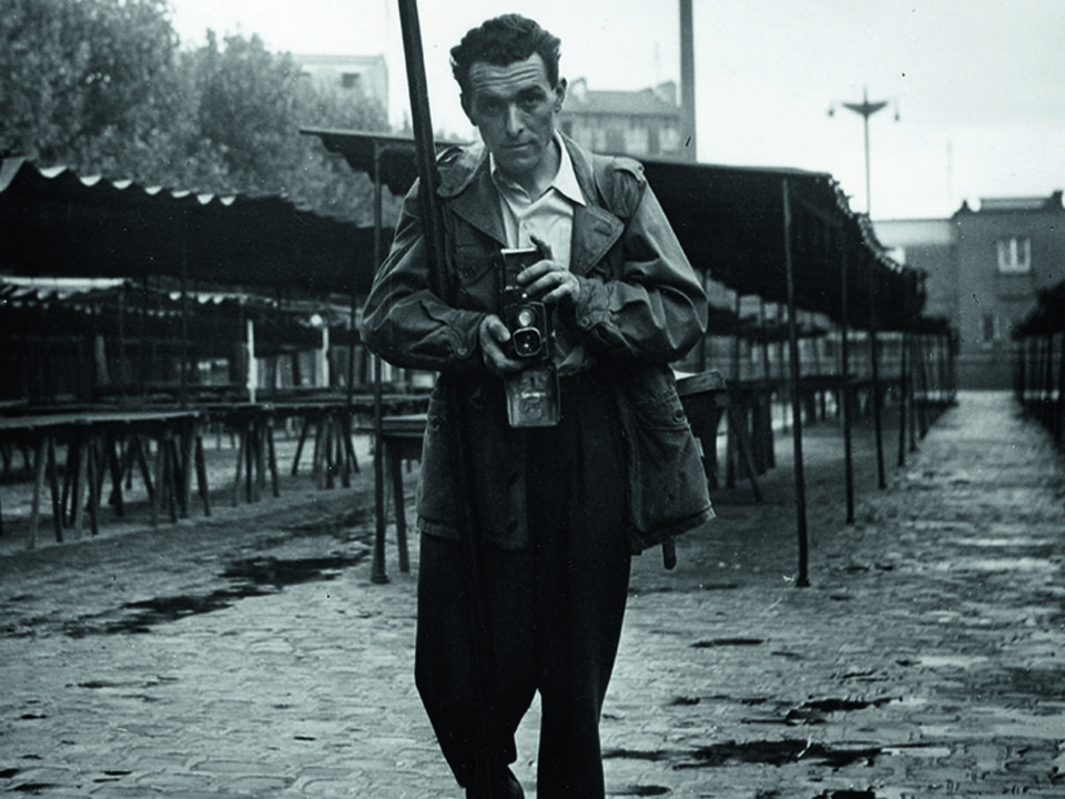 Η γυναίκα πίσω από το «Φιλί στο Δημαρχείο» του Ντουανό -Εμβληματική φωτό του 1950 [εικόνες] | iefimerida.gr 3