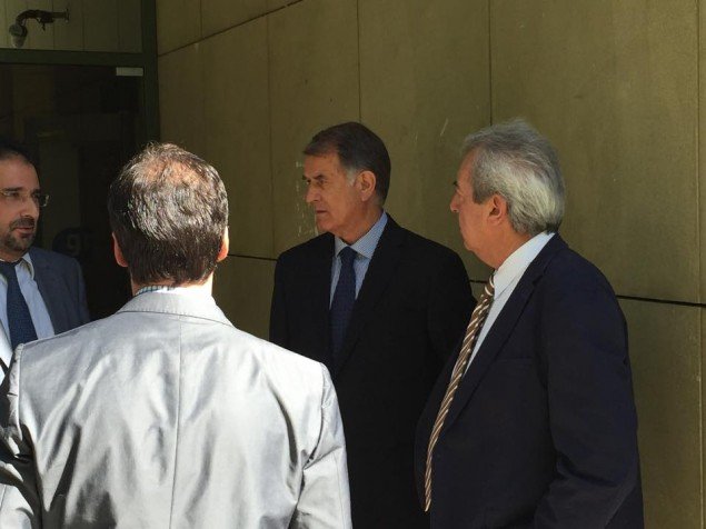 Συζήτηση με ένταση στο ΥΠΑΠΕΝ για το γήπεδο της ΑΕΚ - Αισιοδοξία Σκουρλέτη ότι θα βρεθεί λύση [εικόνες & βίντεο] | iefimerida.gr 2