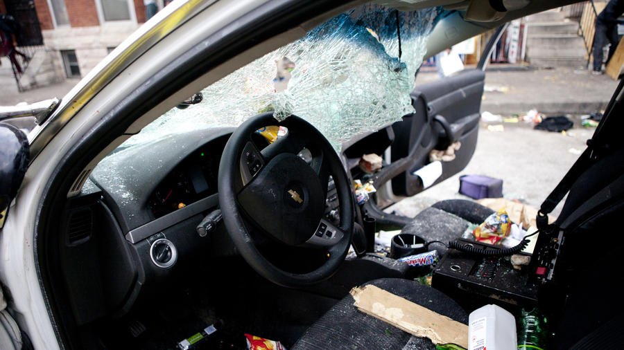 Εκτός ελέγχου η οργή των Αφροαμερικανών: Πυρπόλησαν γηροκομείο -Σε κατάσταση εκτάκτου ανάγκης το Μέριλαντ [εικόνες & βίντεο] | iefimerida.gr 19