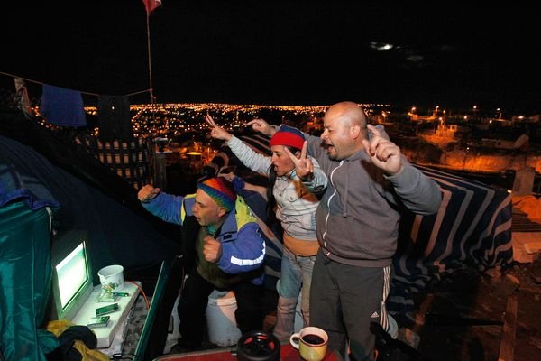 Πώς βλέπουν το Μουντιάλ σε κάθε γωνιά του κόσμου: Από τις φαβέλες μέχρι τους βεδουΐνους [εικόνες] | iefimerida.gr 3