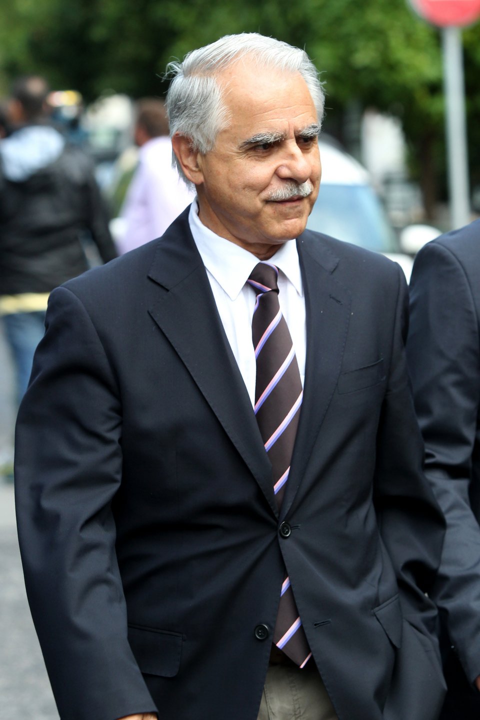 Εκπληξη: Ο Γιάννης Μπαλάφας φόρεσε γραβάτα! [εικόνες] | iefimerida.gr 0