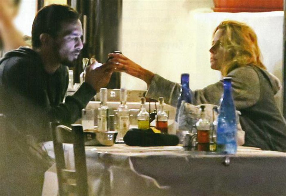 Η Τζένη Μπαλατσινού κάνει βόλτες με τον νέο της έρωτα στη Σκύρο [εικόνες] | iefimerida.gr 3