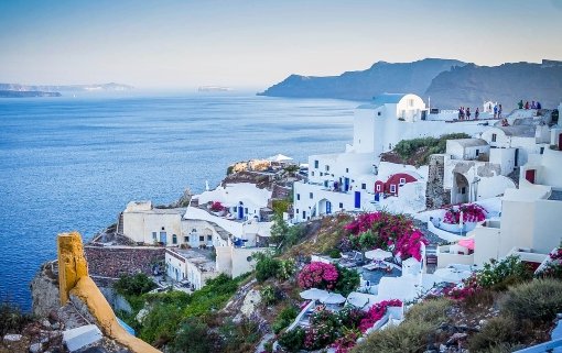 Τα ελληνικά νησιά ψηφίστηκαν ως τα καλύτερα στον κόσμο για το 2017 | iefimerida.gr 1