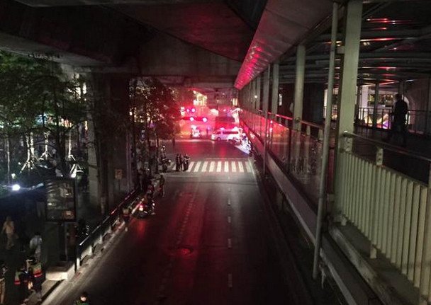 Εκρηξη σε εμπορικό κέντρο της Μπανγκόκ - 27 νεκροί [εικόνες & βίντεο] | iefimerida.gr 3