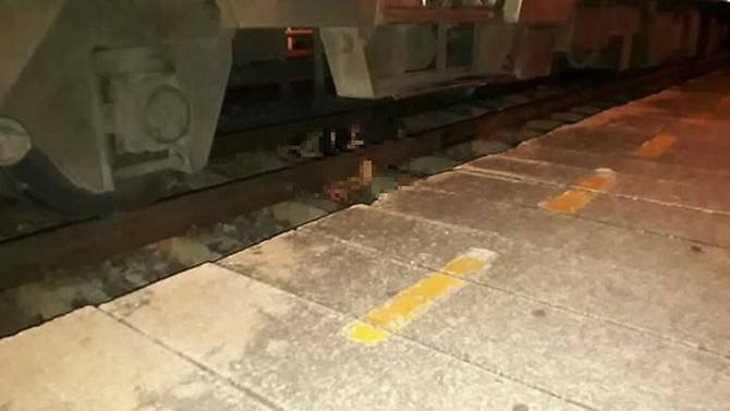 Κι άλλη δραματική κατάληξη selfie -Στάθηκε στις ράγες και την πάτησε το τρένο [εικόνες] | iefimerida.gr 0