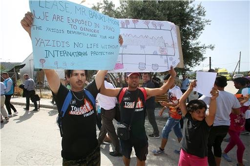 Στη Λέσβο ο γ.γ. του ΟΗΕ Μπαν Κι Μουν -Τον υποδέχθηκε η περιφερειάρχης Β. Αιγαίου [εικόνες] | iefimerida.gr 6