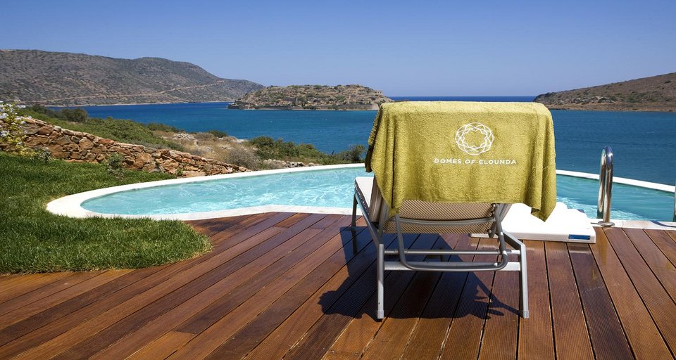 Domes of Elounda, εκεί που ο χρόνος σταματάει στο γαλάζιο του κρητικού πελάγους [εικόνες] | iefimerida.gr 2