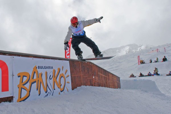 Σκίζοντας το χιόνι σε μία σανίδα - Οι 5 καλύτερες πίστες για σνόουμπορντ [εικόνες] | iefimerida.gr 0