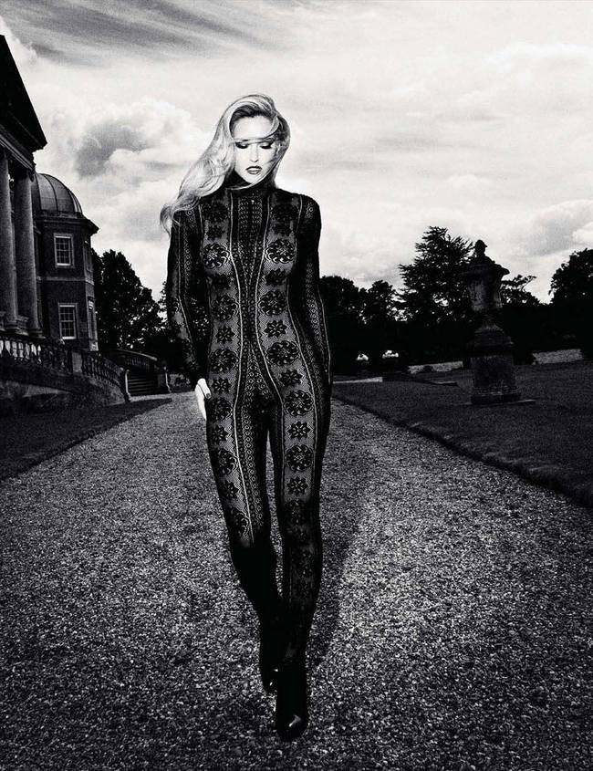 Με ζαρτιέρες και διάφανες φόρμες η Μπαρ Ραφαέλι στο GQ Γερμανίας [εικόνες+βίντεο] | iefimerida.gr 0