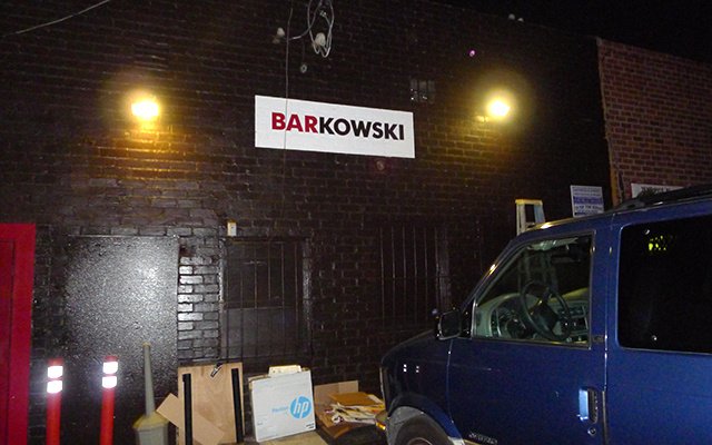 Barkowski.To μπαρ που είναι αφιερωμένο στον Τσαρλς Μπουκόφσκι αλλά ο ίδιος δεν θα σύχναζε ποτέ [εικόνες]  | iefimerida.gr 0