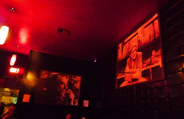 Barkowski.To μπαρ που είναι αφιερωμένο στον Τσαρλς Μπουκόφσκι αλλά ο ίδιος δεν θα σύχναζε ποτέ [εικόνες]  | iefimerida.gr 2