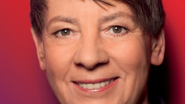 Αφωνοι οι Γερμανοί με τη δήλωση της υπουργού Περιβάλλοντος: Είμαι λεσβία [εικόνες] | iefimerida.gr 2