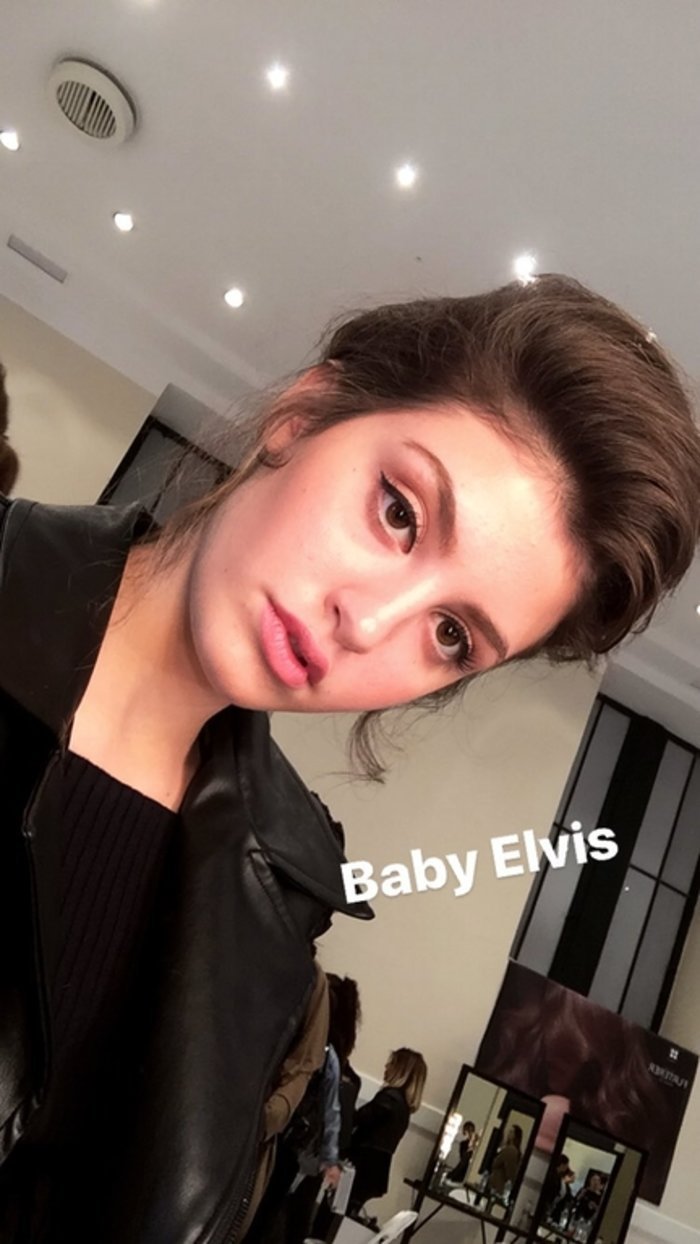 Η κόρη της Βάνας Μπάρμπα για πρώτη φορά στην πασαρέλα ως μοντέλο [εικόνες & βίντεο] | iefimerida.gr 3