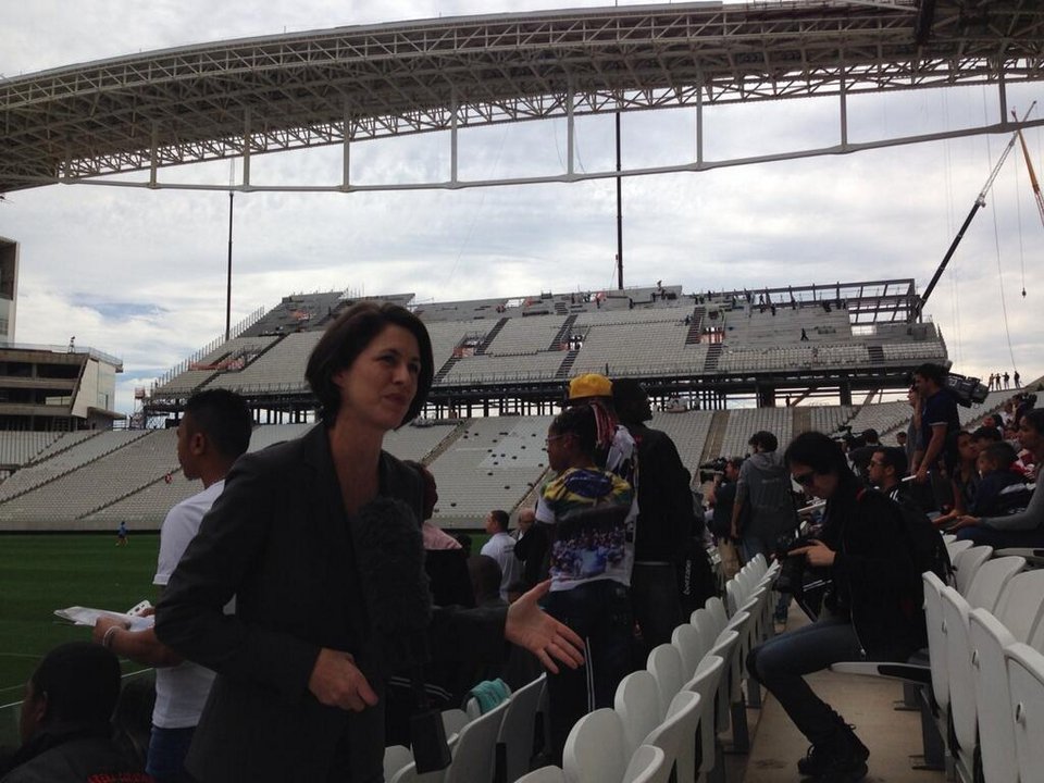 Ελληνίδα παραγωγός του CNN τραυματίστηκε στα επεισόδια στη Βραζιλία -Η Μπάρμπαρα Αρβανιτίδης ζει στο Σάο Πάολο [εικόνες] | iefimerida.gr 0