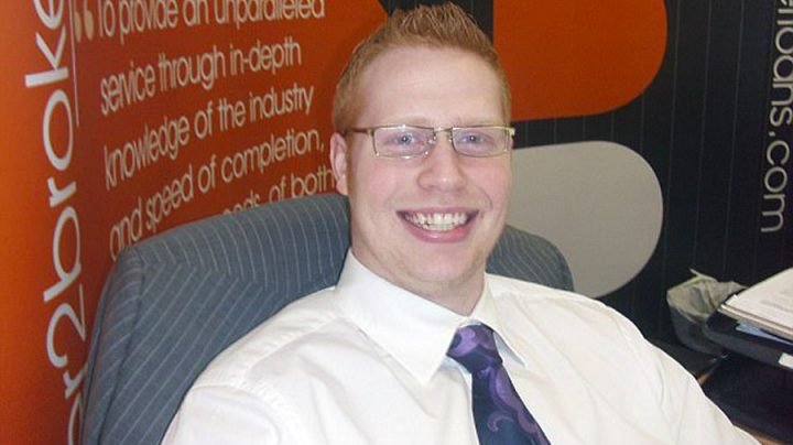 Χοντρούλης ασφαλιστής έγινε μοντέλο του Μπέκαμ -Μια ασυνήθιστη ιστορία [εικόνες] | iefimerida.gr 0