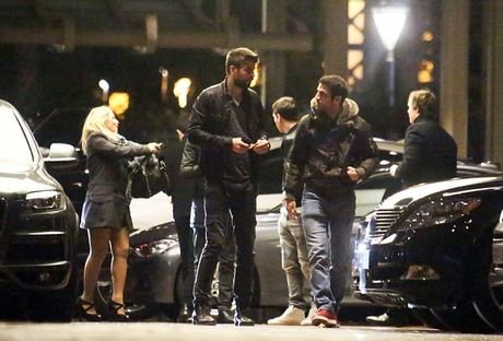 Μετά τις γκέλες Μπαρτσελόνα και Τσέλσι Μέσι-Πικε-Φάμπρεγκας το... έριξαν στο καζίνο [εικόνες] | iefimerida.gr 0