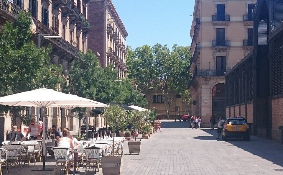 Γιατί στη Βαρκελώνη διώχνουν τους τουρίστες: Tourists Go Home το σύνθημά τους [εικόνες] | iefimerida.gr 4