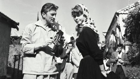 Οταν η Μπριζίτ Μπαρντό πήγαινε στις Κάννες και θάμπωνε τον πλανήτη [εικόνες] | iefimerida.gr 3